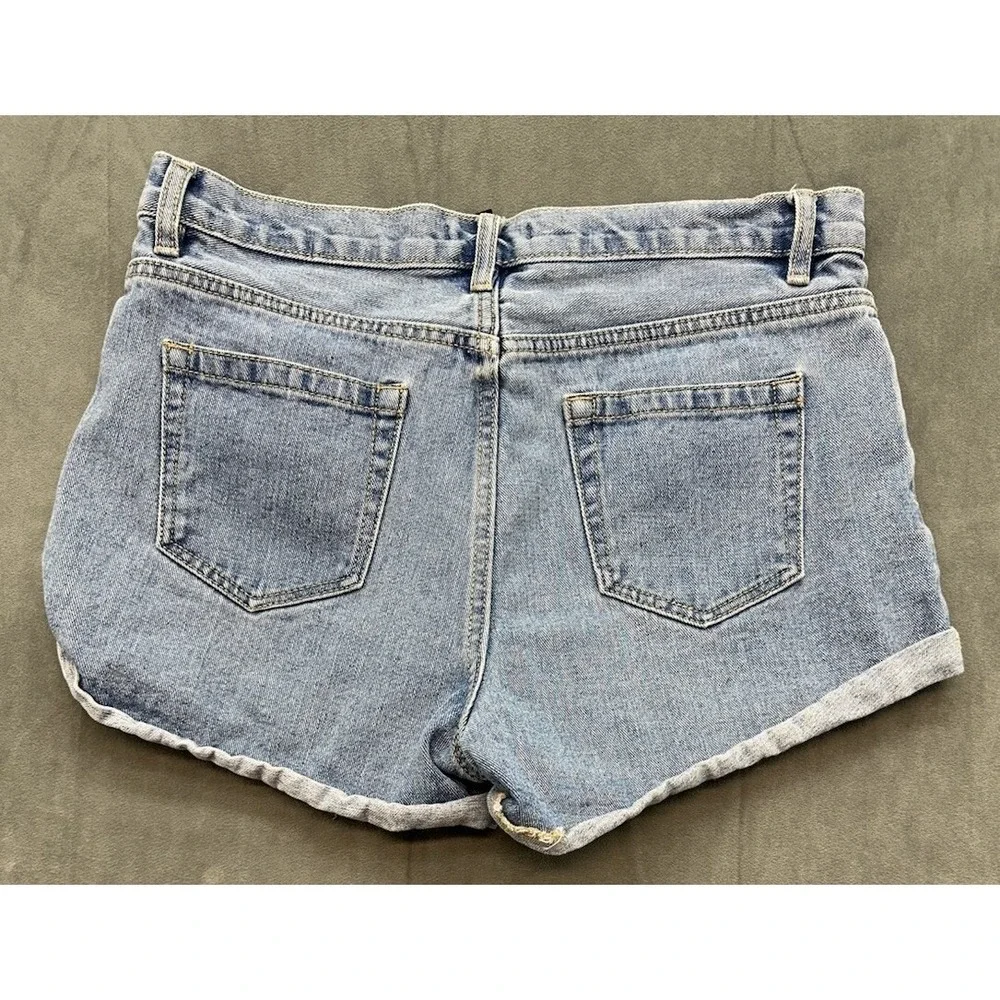 Forever 21 Denim Cuffed Jean Shorts Womens 31 Medium Wash‎ Booty Rolled Shortie